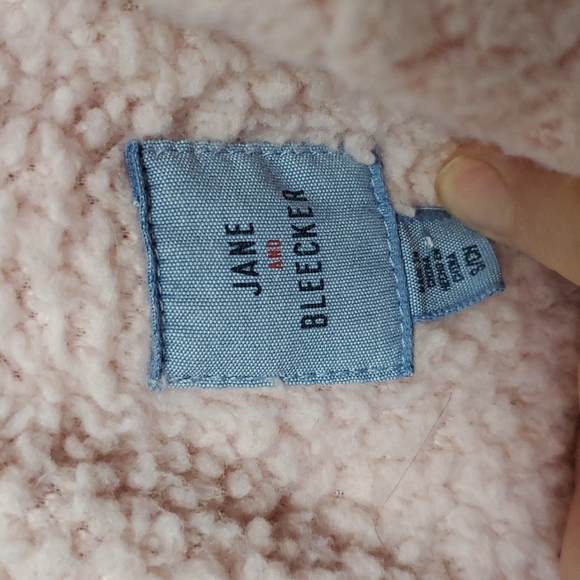 Pink Sherpa sweater - Picture 2 of 4